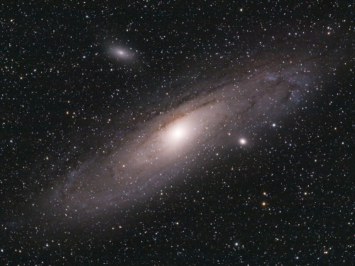 http://astro.gligor.net/2011/09/galaxia-andromeda-astromania-2011/