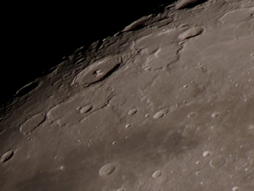 http://astro.gligor.net/2012/03/cratere-lunare-pitagora/
